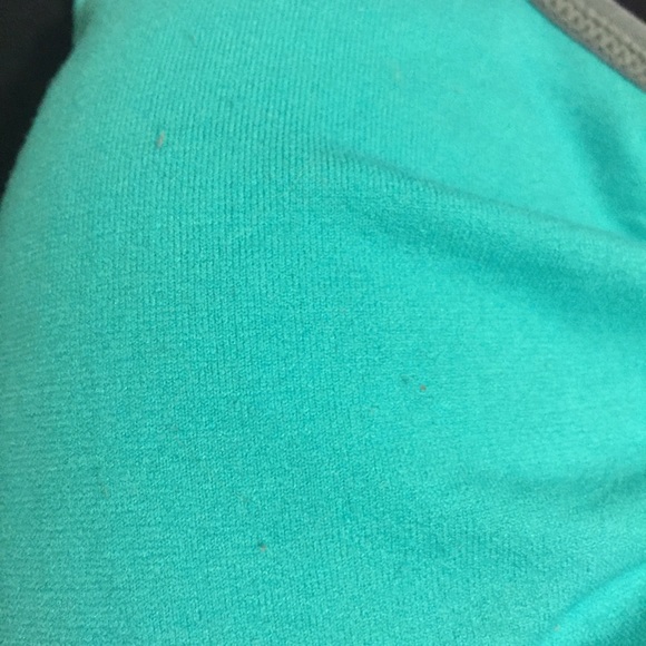 Workout set: Tank top and sports bra - Picture 3 of 7